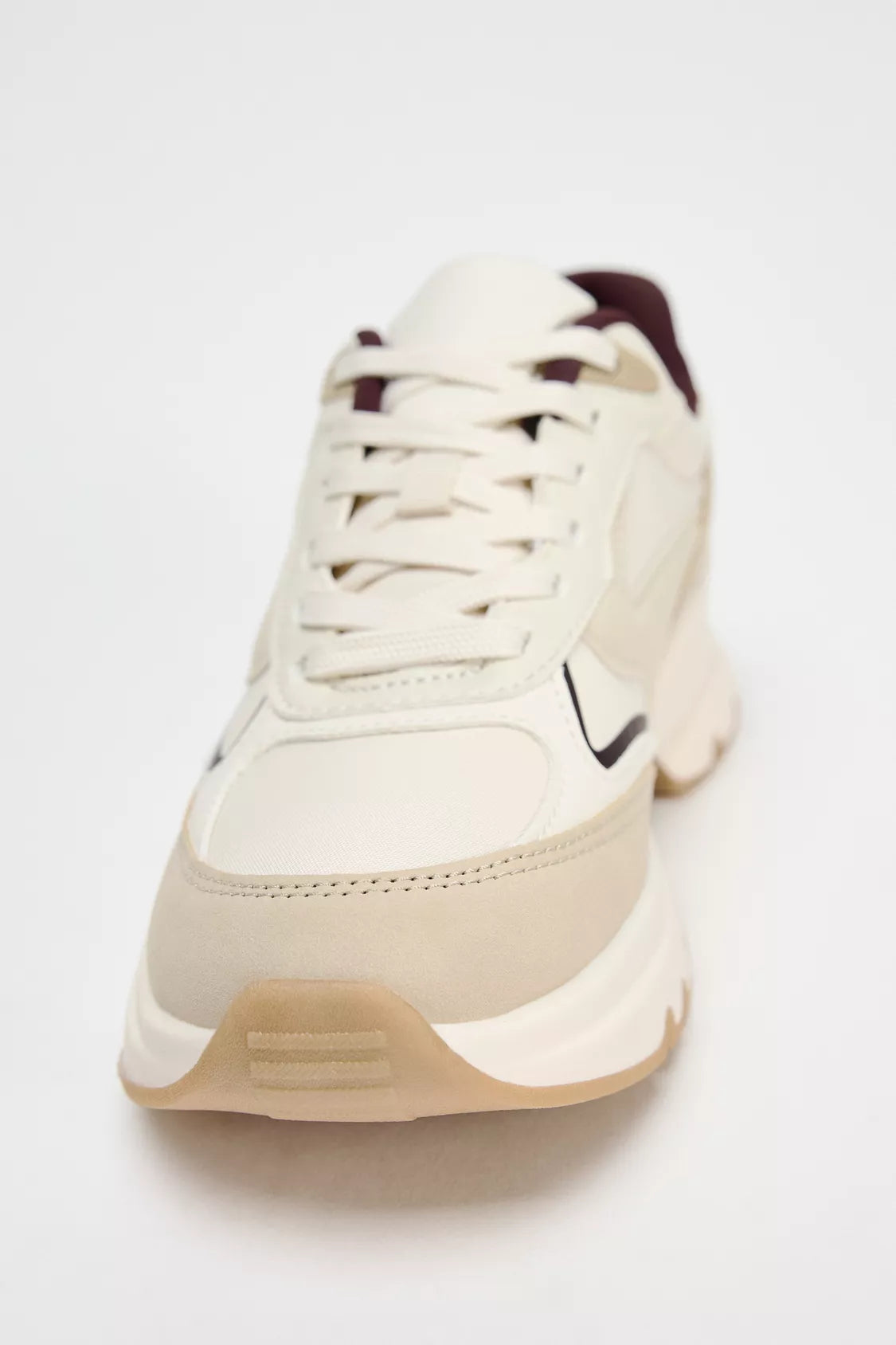 Zara contrast running