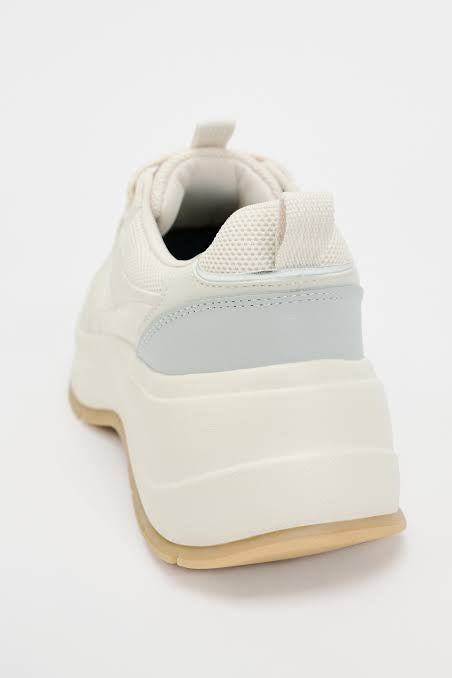 Zara contrast running