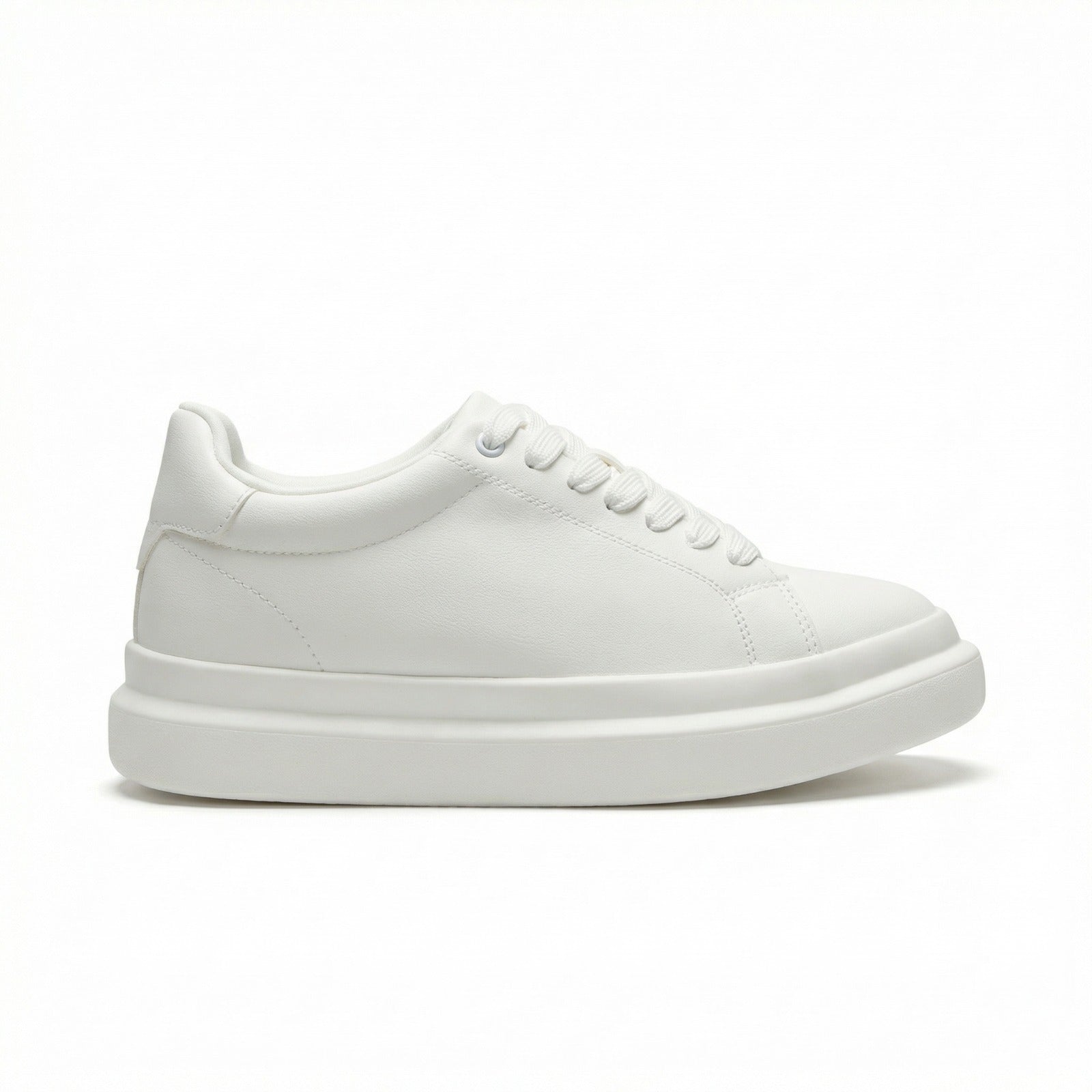 PULL&BEAR LIGHT WEIGHT SNEAKERS