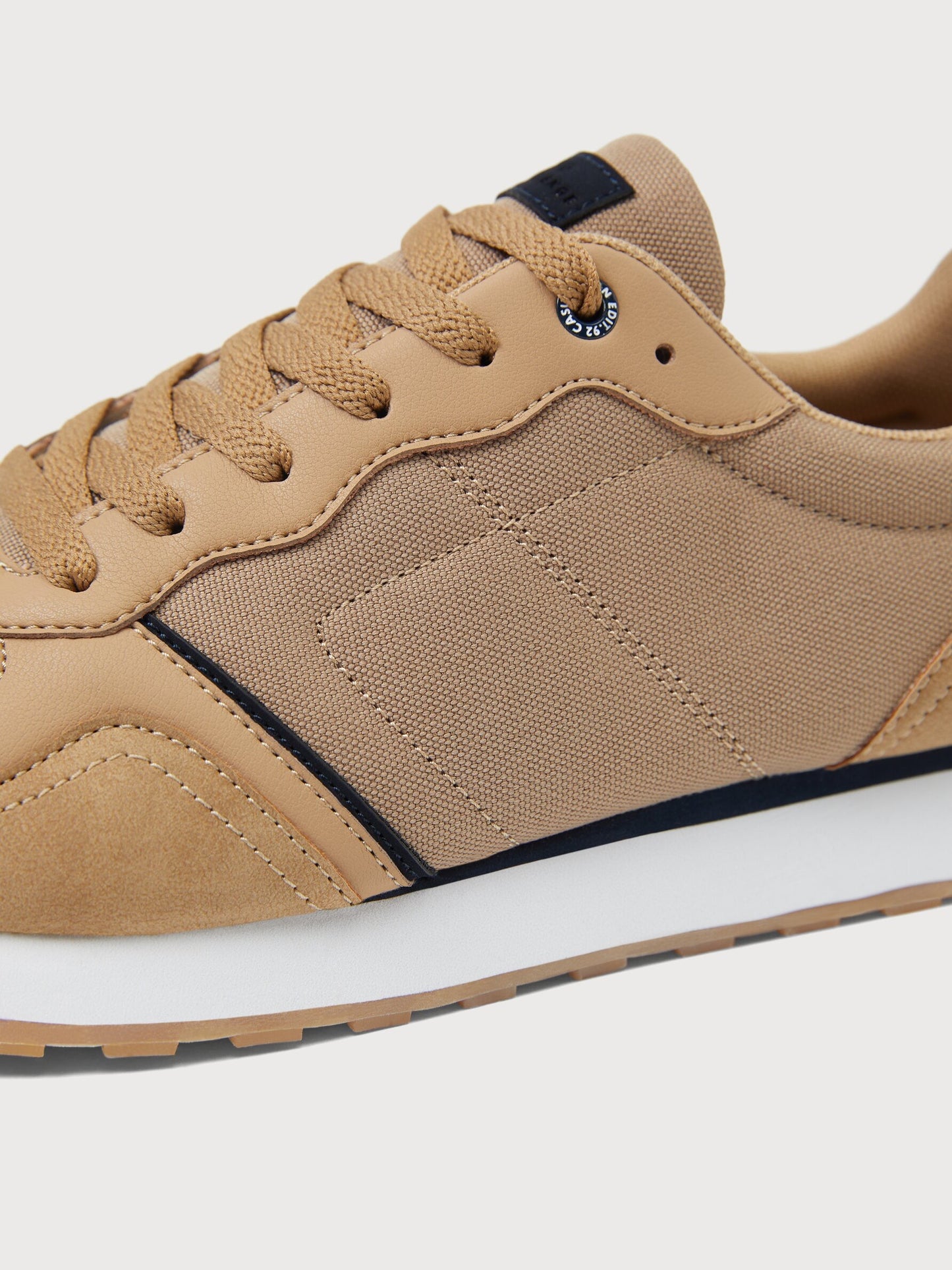 Smart sneakers trainers footwear lefties