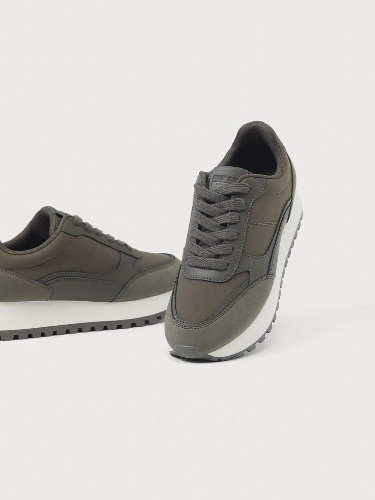 Lefties_casual_sneakers